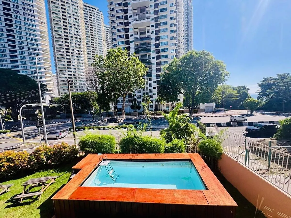 Holiday home Family-Friendly Private Pool Villa With Ktv, Bbq, Ps5, Pool Table, Kitchen Just 2-Minute Drive To Tanjung Bungah Beach