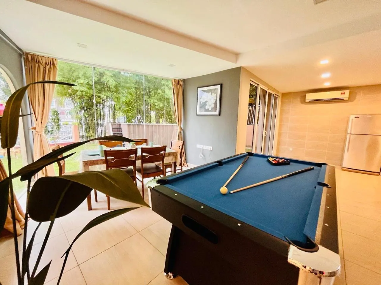 Family-Friendly Private Pool Villa With Ktv, Bbq, Ps5, Pool Table, Kitchen Just 2-Minute Drive To Tanjung Bungah Beach Holiday home Tanjung Bungah (Penang)